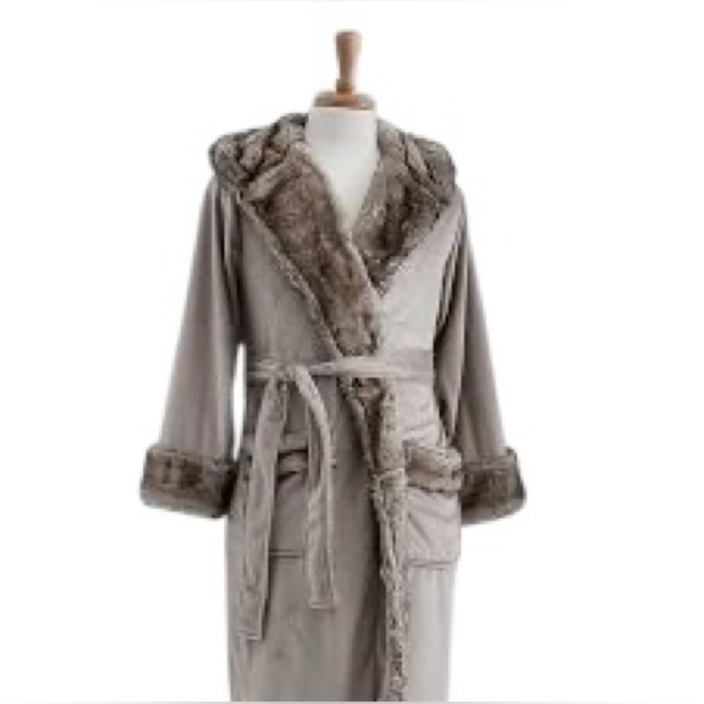 Pottery Barn Faux Fur Plush Grey Robe
